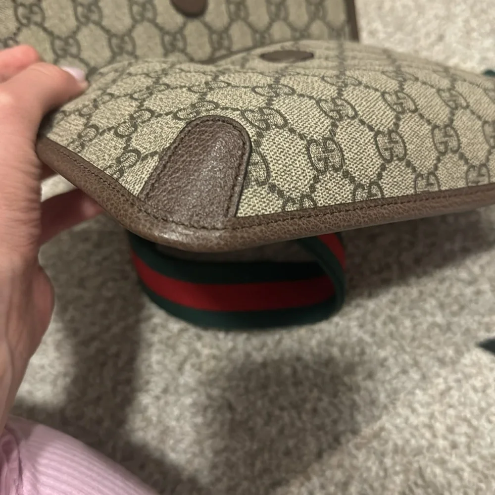 Gucci Beige GG Pattern Crossbody Bag - Picture 6 of 12